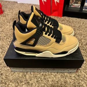 Jordan 4